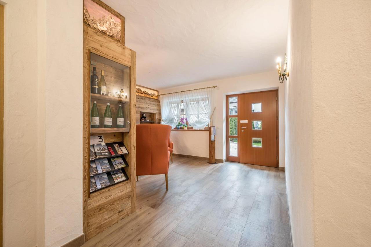 Haus Zur Vogelweide App 6 Apartamento Dobbiaco Exterior foto