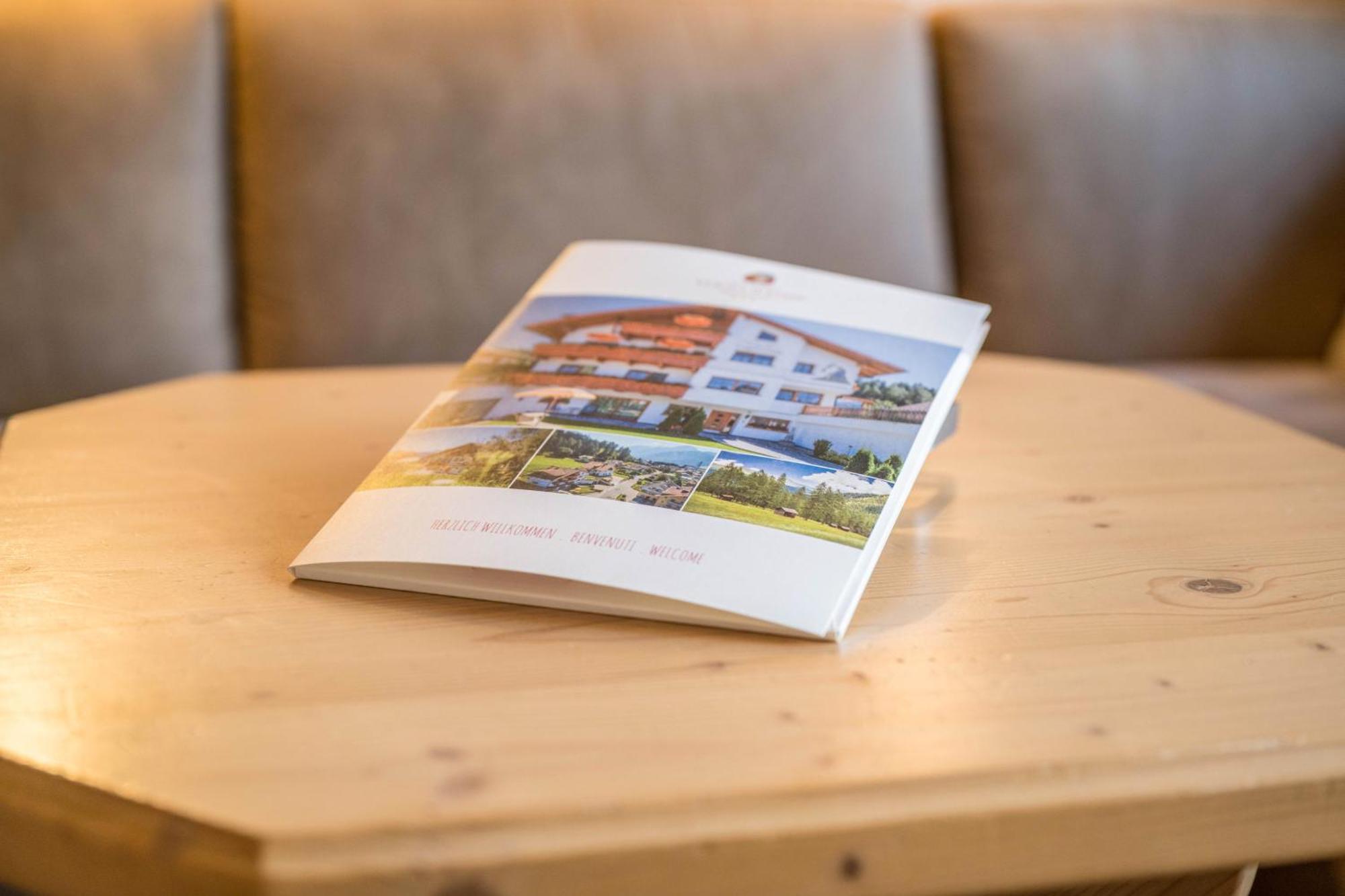 Haus Zur Vogelweide App 6 Apartamento Dobbiaco Exterior foto